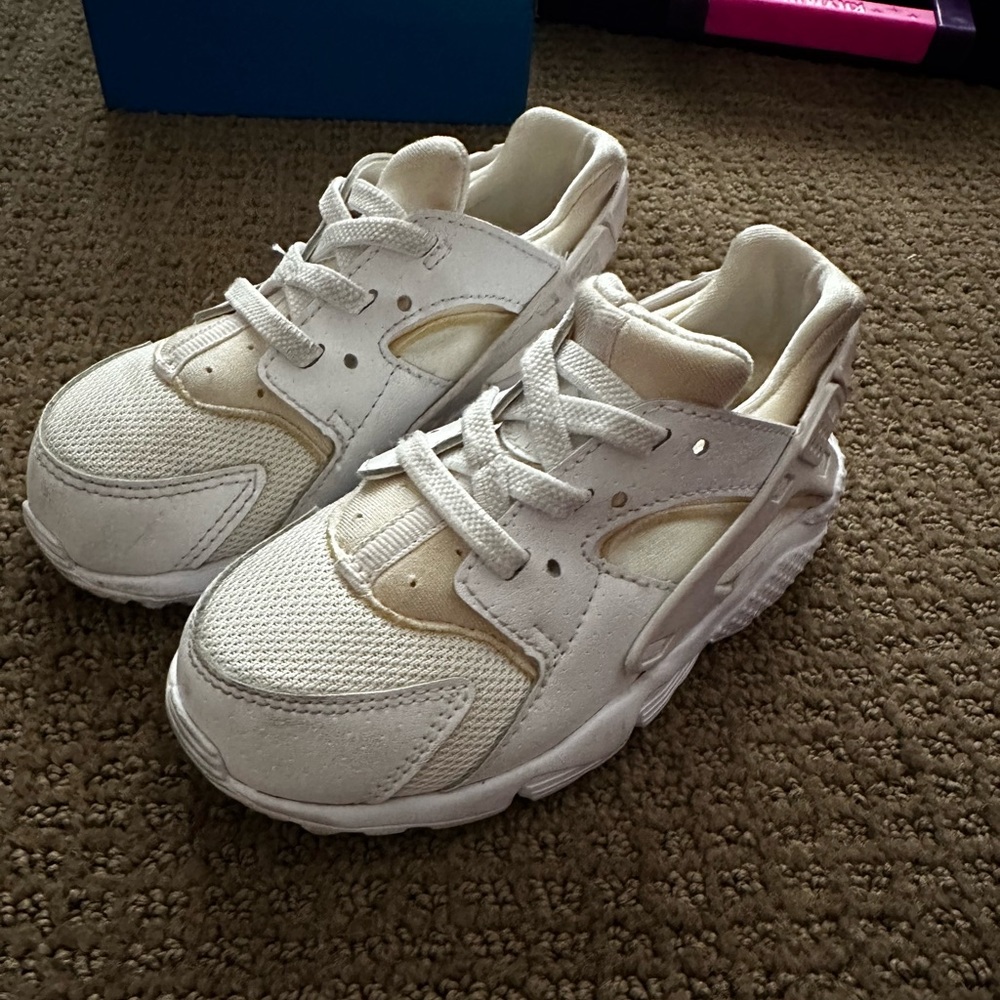 Nike huaraches toddler